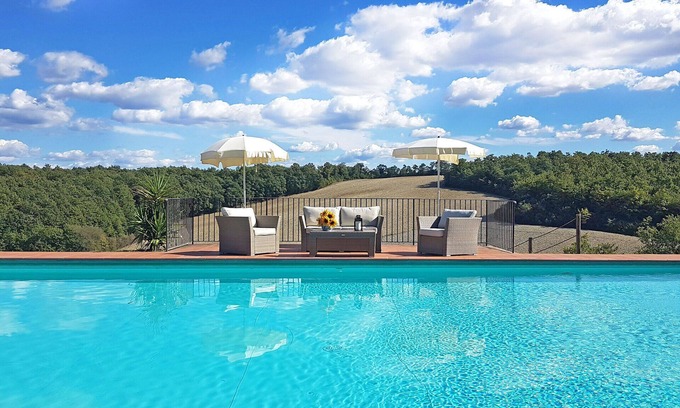 Cetona Villa | Stunning private villa with A/C, WIFI, private pool, TV, veranda, panoramic view and parking