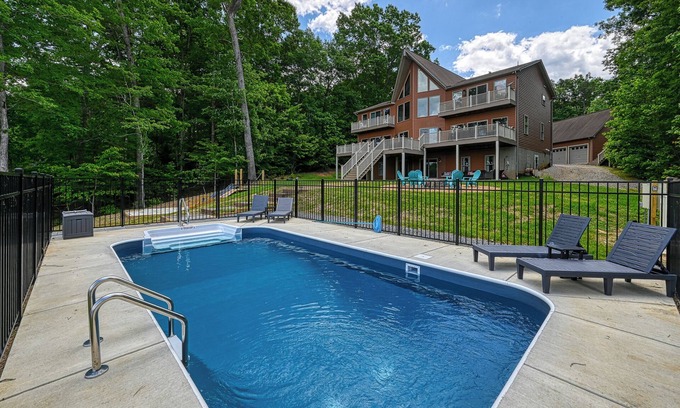Mineral House | Stunning Public Side Lake Anna Waterfront Heated Pool Game Room Boatdock Hot Tub Firepit