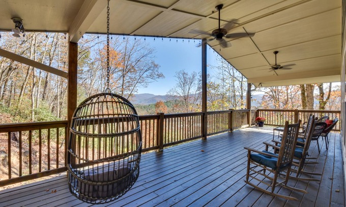 Rabun Gap House | Stunning Rabun Gap Home w/Deck & Mountain Views!