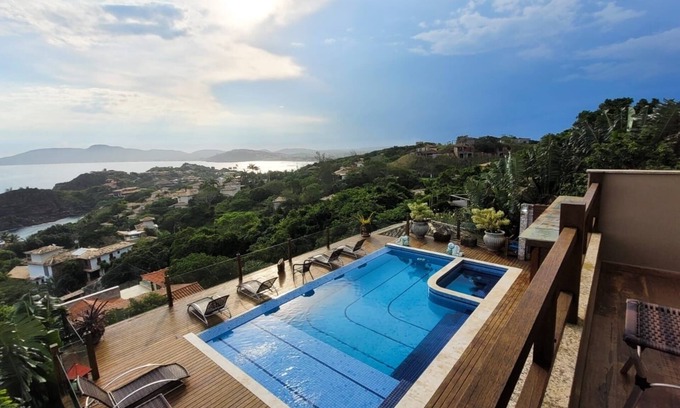 Albatroz House | Stunning sea views near the beaches
