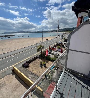 Rhos on Sea Apartment | Stunning Sea View Apartment With Balcony & Parking