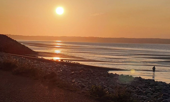 Penmaenmawr House | Stunning Sea View Blue Haven in Penmaenmawr