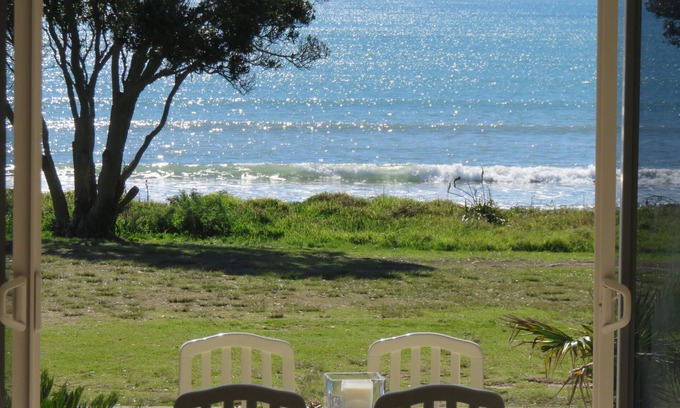 Ohope House | Stunning seaside retreat on Ohope Beach. Finalist Bach of the Year 2018