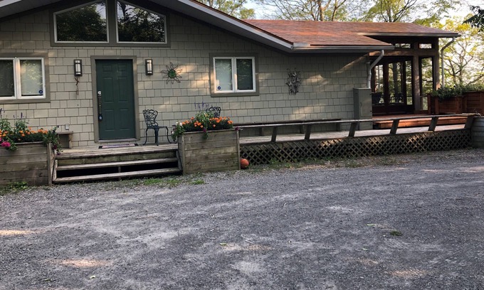 Rideau Lakes House | Stunning, Serene Rideau Lakes Waterfront 4 Season Vacation Haven Boat, Tennis,