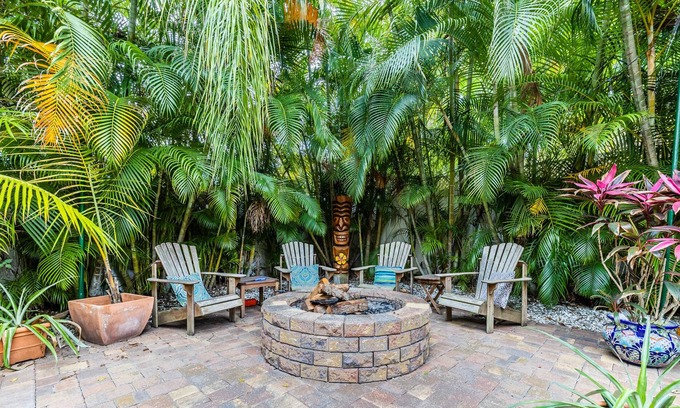 Virginia Park House | Stunning South Tampa 6 Bedroom House