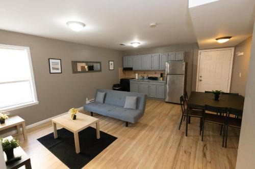The Heights Apartment | Stunning & Spacious 4-Bed Apt - Close to NYC