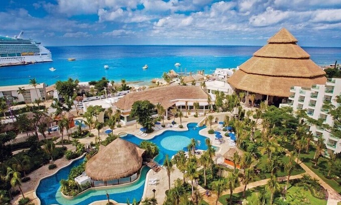 Cozumel House | Stunning Studio in Caribbean with Hot Tub