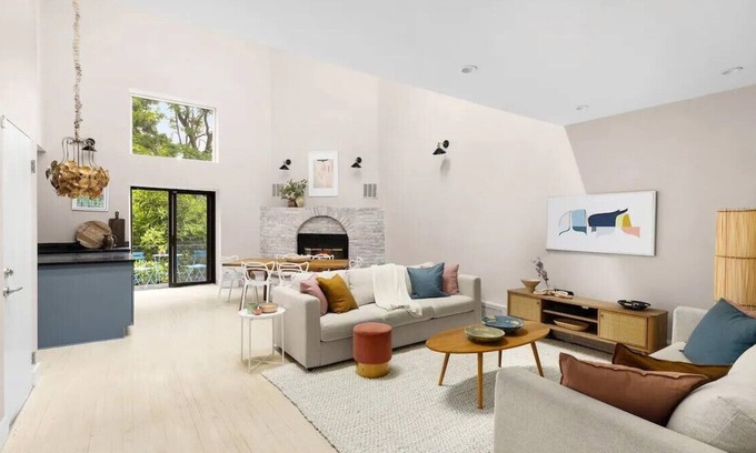 Boerum Hill Apartment | Stunning top 2 flrs of 25' wide townhouse quiet & bright