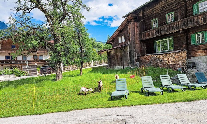 Ramsau im Zillertal Villa | Stunning villa for 8 people with WIFI, TV, balcony, pets allowed and parking