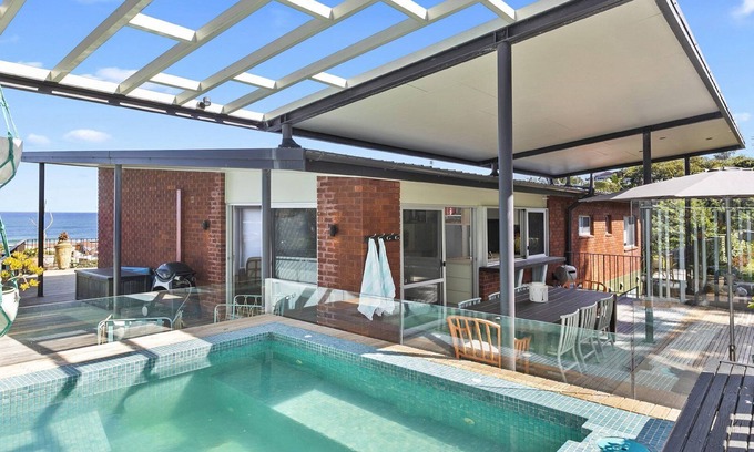 Copacabana House | Stunning views, heated plunge pool and walking distance to beach