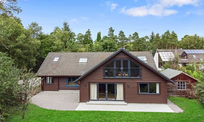 Torlundy House | Stunning villa for 10 people with WIFI, pets allowed and parking