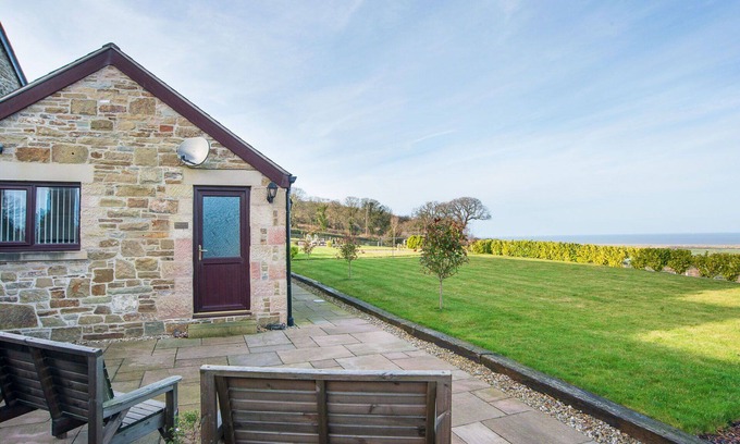 Llanasa House | Stunning villa for 4 guests with WIFI and TV
