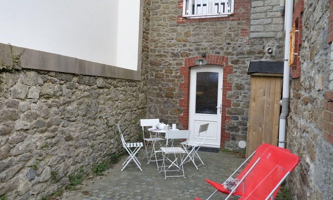 Saint-Igneuc House | Stunning villa for 5 people with WIFI, TV, terrace and pets allowed
