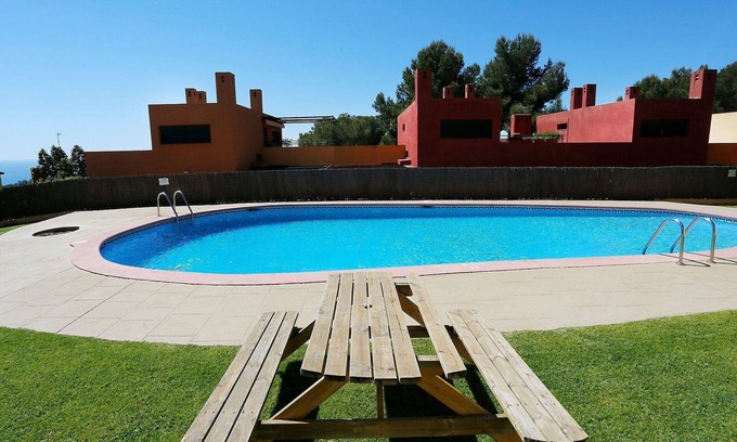 Tamarit House | Stunning villa for 6 people with WIFI, A/C, pool, TV, terrace and parking