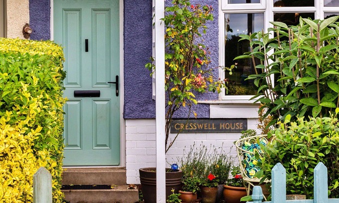 Cresswell House | Stunning villa for 6 guests with WIFI, TV, pets allowed and parking