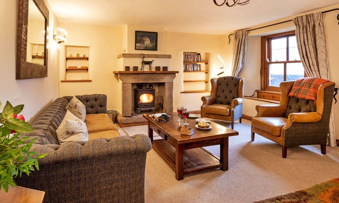 Bretherdale House | Stunning villa for 8 people with WIFI, TV and parking