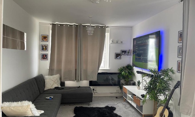 New Cross Apartment | Stunning Welcoming Cosy Apartment in London