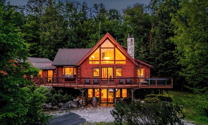 Sunday River Area Cabin | StunningViews|2GameRms|HotTub|5mintoSundayRiver
