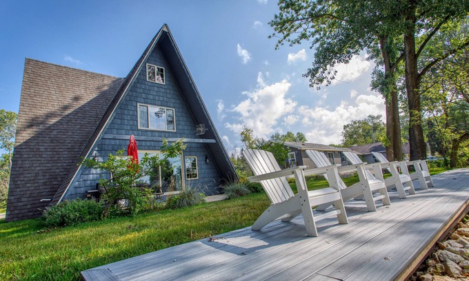 Sturgeon Bay Cottage | Sturgeon Bay waterfront A-Frame with a dock and fire pit
