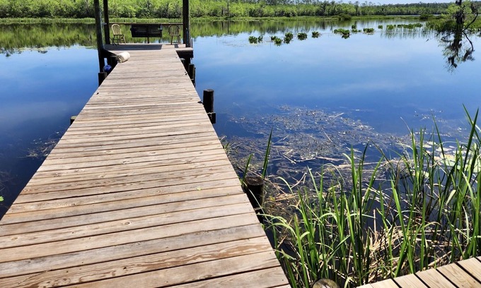 Milton Cabin | Sturgeon’s Riverfront Hide-Away - 30 min to beach