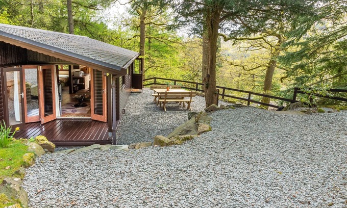 Ambleside Ski Chalet | Styhead Tarn Lodge - 3-Bedroom lodge on a private estate near Ambleside with leisure complex