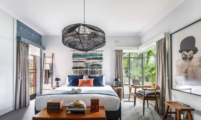 Caulfield North Apartment | Style and Comfort Inner City Mid century Gem
