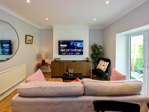 Pontcanna Apartment | Stylish 1-Bed Flat w Garden in Leafy Pontcanna Pass the Keys