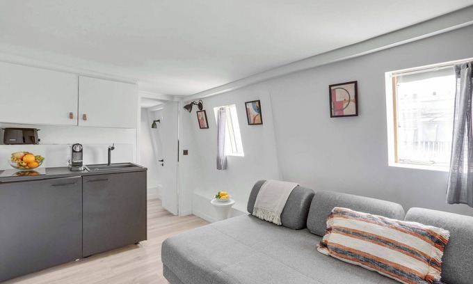 Arts-et-Metiers Apartment | Stylish 1BR Flat near Place de la Republique