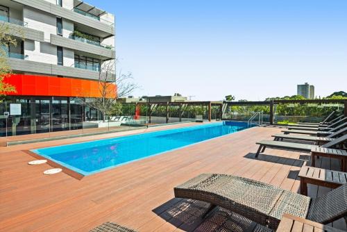 Richmond North Apartment | Stylish 2-Bed Apartment Near MCG