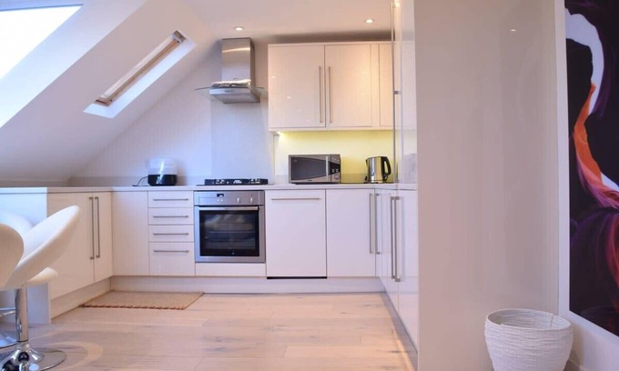 West Hampstead Apartment | Stylish 2 Bed Apartment in West Hampstead