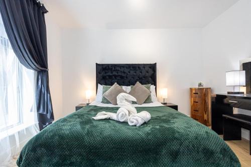 Castlefield Apartment | Stylish 2-Bed Apartment in Manchester City Centre