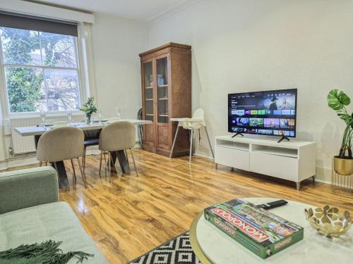 Abbey Road Apartment | Stylish 2-Bedroom Apartment in Maida Vale near Little Venice & Paddington