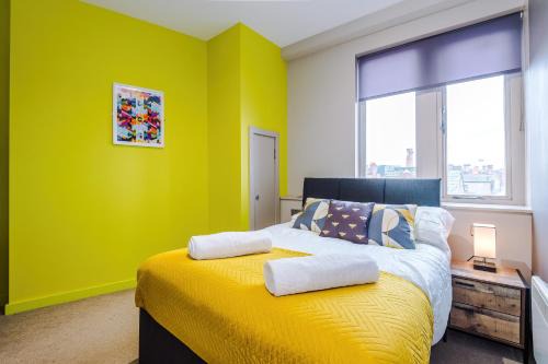 Wigan Apartment | Stylish 2 Bedroom Apartment in Central Wigan by MDGC Developments Ideal For Weekends Away and Business Guests