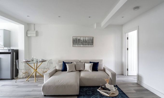 Rochester Apartment | Stylish 2-Bedroom Retreat in Downtown Rochester