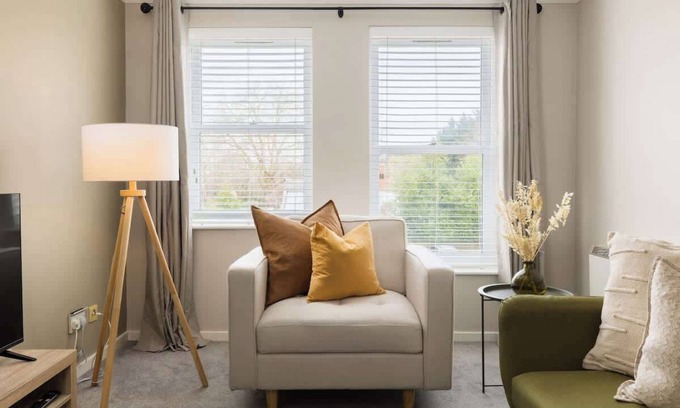 Leamington Spa Apartment | Stylish 2-bed in Leamington Spa w/parking
