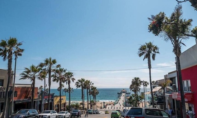 El Porto Apartment | Stylish 2BR Family Suite in Manhattan Beach