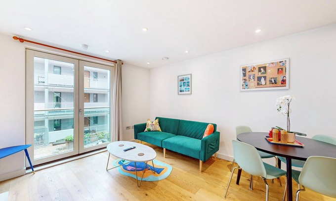 De Beauvoir Apartment | Stylish 2BR Flat Walking Distance to Shoreditch