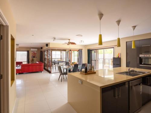 Stretton House | Stylish 2BR House for a Memorable Stay Stretton