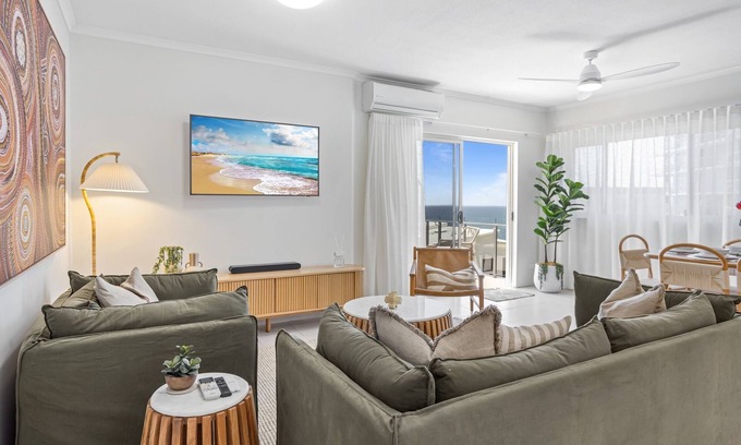 Redcliffe Apartment | Stylish 3-Bed Apartment in Coastal Redcliffe