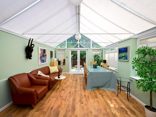 Canton House | Stylish 3-Bed Home in Canton wGarden Parking Pass The Keys