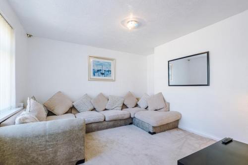 Bradford House | Stylish 3 bed house sleeps 5 free parking