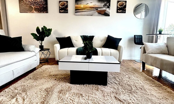 Ironbound District Apartment | Stylish 3-bedroom 2-bath unit. Sleeps 10+. Close to NYC and EWR airport.