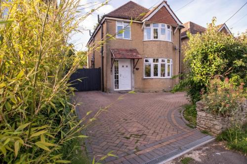 Kidlington House | Stylish 3-Bedroom House with big Garden & Parking