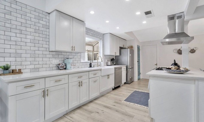 Northwest Anaheim House | Stylish 3Br with LUX Amenities and elegant design. 9 Mins to Disneyland & More!