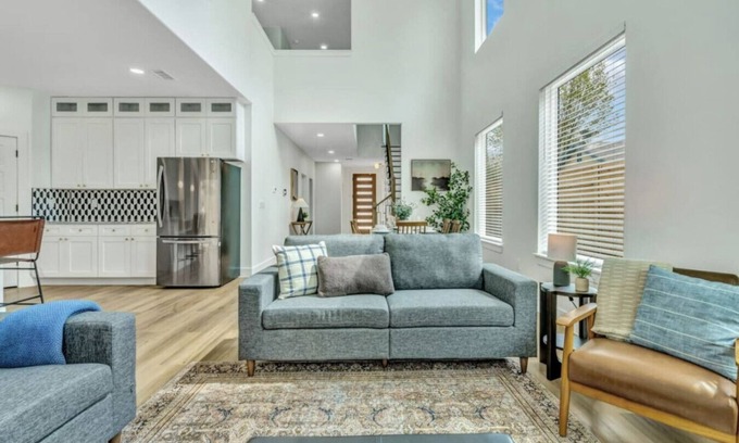 West Dallas House | Stylish 4BR Getaway with Cozy Touches & Amenities