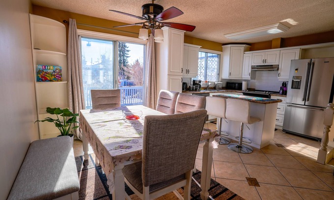 Southeast Edmonton House | Stylish 5 Bedroom 2.5Bath Home in Edmonton, Central Location, Deck, Pool in Yard