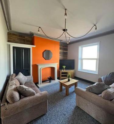 Birkenhead Apartment | Stylish 5 bedroom/7bed apartment