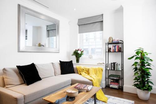 Covent Garden Apartment | Stylish air-con flat in the heart of Covent Garden