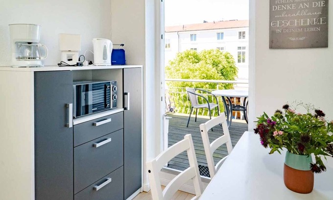 Warnemuende Apartment | Stylish and comfortably furnished studio apartment in the center of Warnemünde