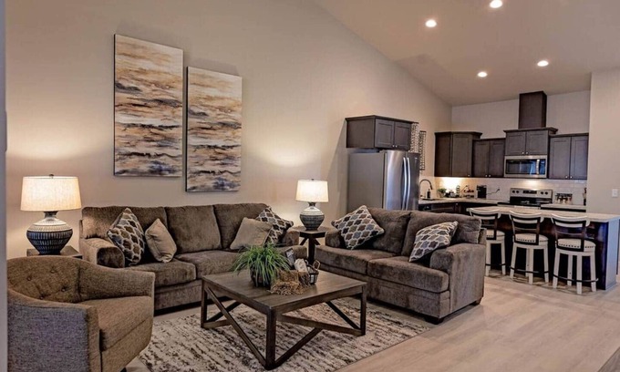 Twin Falls House | Stylish and cozy retreat in Twin Falls